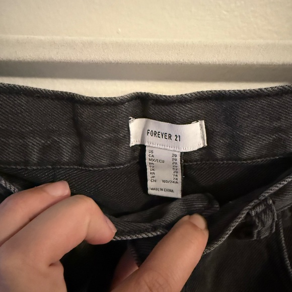 Black high waisted shorts Size 8 / 29 - Picture 5 of 5